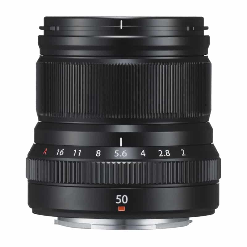 Fujinon XF50mm F2 R WR Schwarz Objektiv auf weißem Hintergrund.
